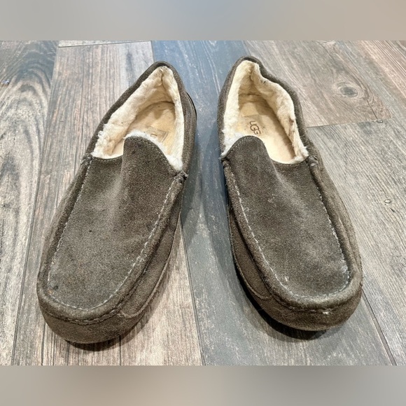 UGG Ascot Mens Slipper Loafers Slip On Casual Comfort Suede 1101110 Size 10 gray - Picture 1 of 6